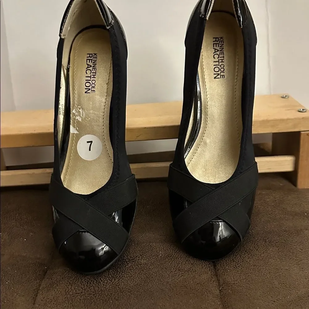 Kenneth Cole Reaction Black Patent Wedge Heels